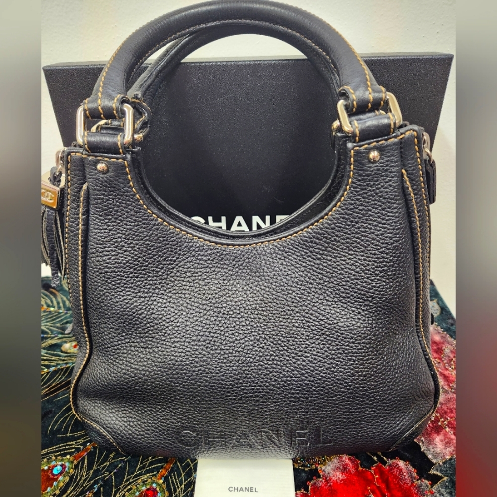 Chanel Bag - Picture 1 of 16